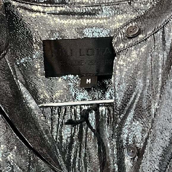 NWT - NILI LOTAN Sz Medium- Marlaina Silver Metallic Sheer Button Up Blouse - Picture 12 of 12